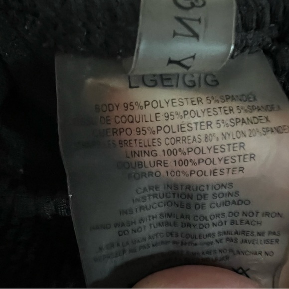 Cyn & Luca Black Pucker Ribbed One Piece Swimsuit - Picture 7 of 9